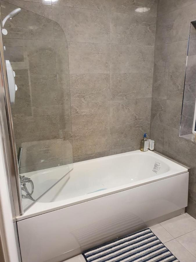 Private 3 Bedroom House Ideal For Family & Friends 基利贝格斯 外观 照片